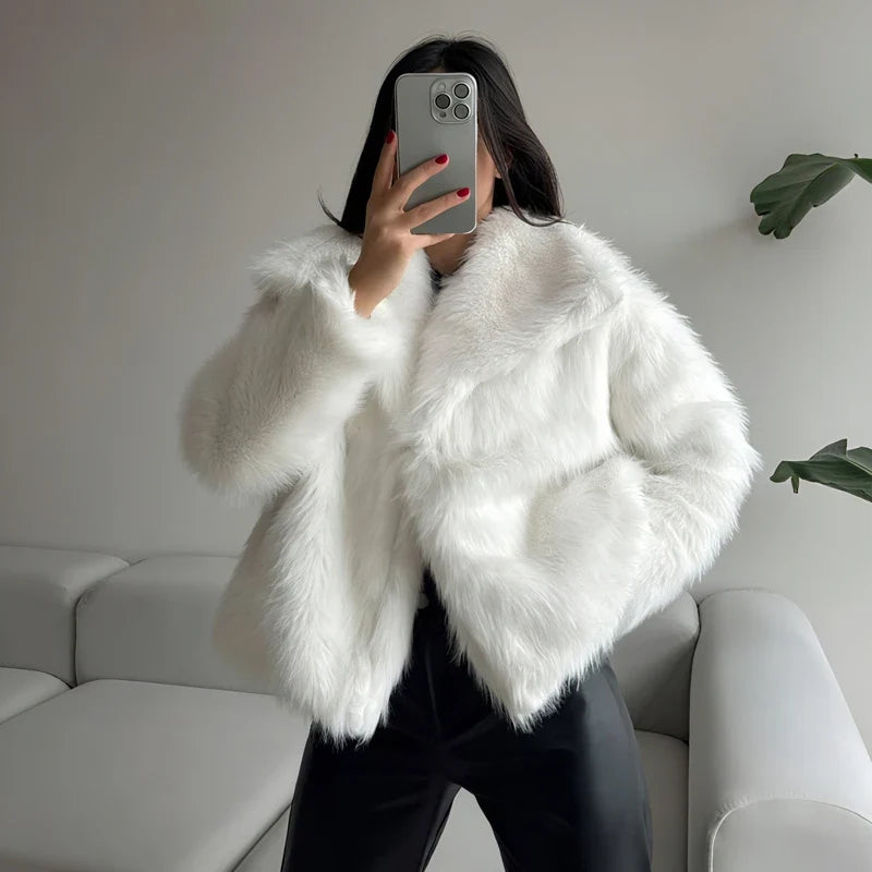 Women's Faux Fur Jacket, Oversized Plush Fur Coat with Wide Collar, Long Sleeve Winter Outerwear