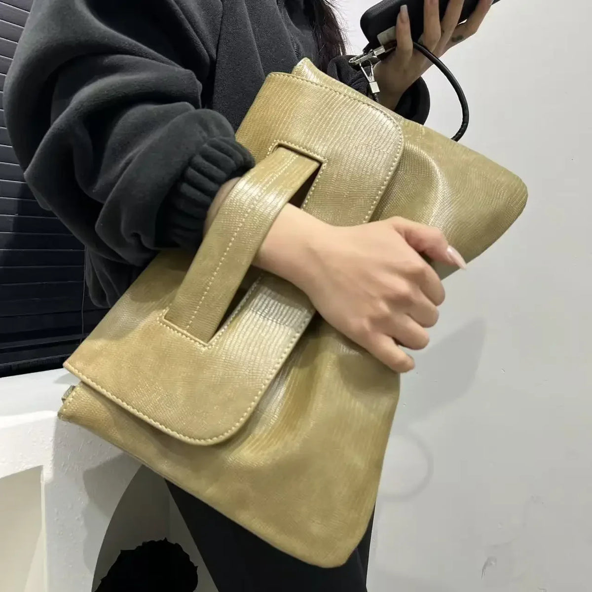 Oversized Shoulder Tote Bag, Large Textured Handbag with Front Flap Pocket, Spacious Carryall Purse with Wide Handles for Work, Travel & Everyday Use