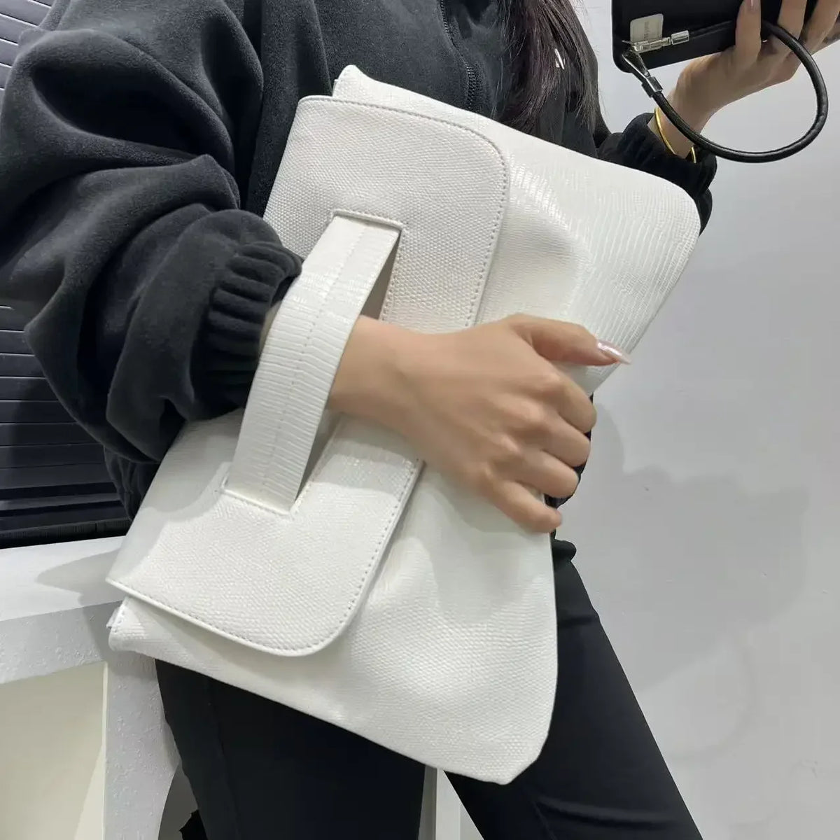 Oversized Shoulder Tote Bag, Large Textured Handbag with Front Flap Pocket, Spacious Carryall Purse with Wide Handles for Work, Travel & Everyday Use