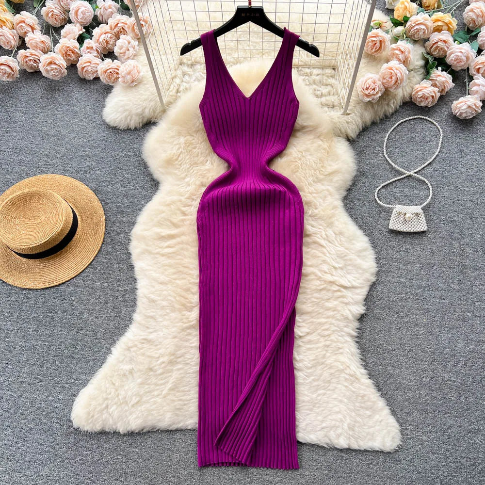 Ribbed Maxi Dress – Sleeveless V-Neck Bodycon Dress with Fitted Waist, Stretch Knit Fabric and Elegant Floor-Length Silhouette