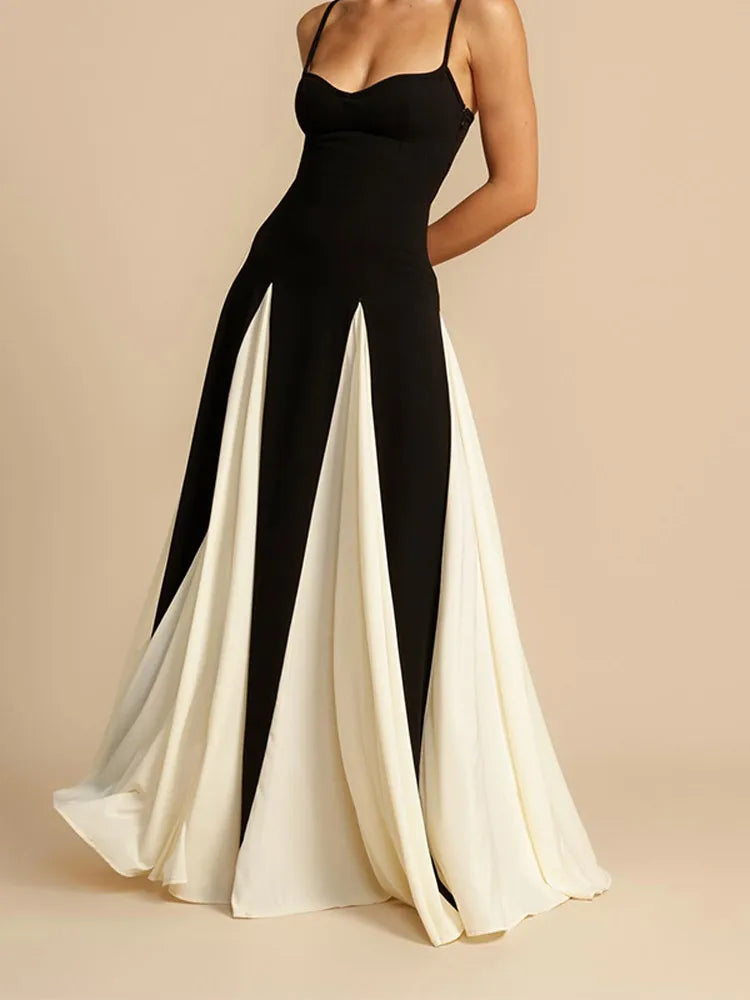 Mermaid Evening Gown – Strapless Black and White Maxi Dress with Fitted Bodice and Flared Train for Weddings, Galas & Formal Events