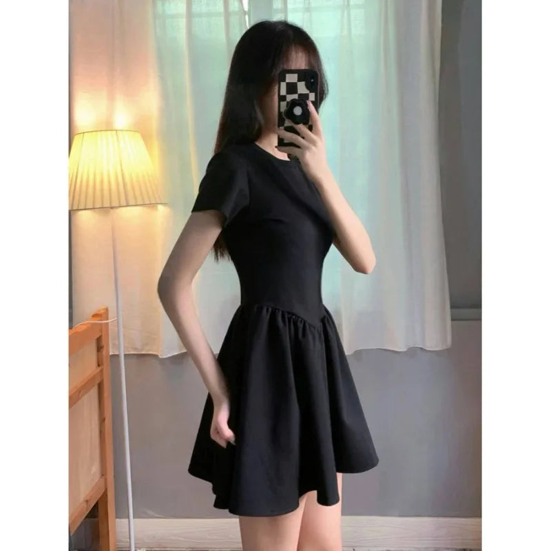 Fit and Flare Mini Dress – Short Sleeve Crew Neck Dress with Defined Waist, Flared Skirt and Elegant A-Line Silhouette for Casual Outings