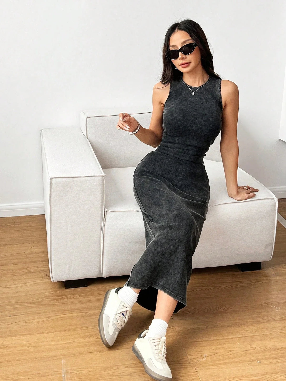 Ribbed Midi Dress – Sleeveless High Neck Bodycon Dress with Fitted Silhouette, Stretch Knit Texture and Elegant Midi Length for Casual Outings
