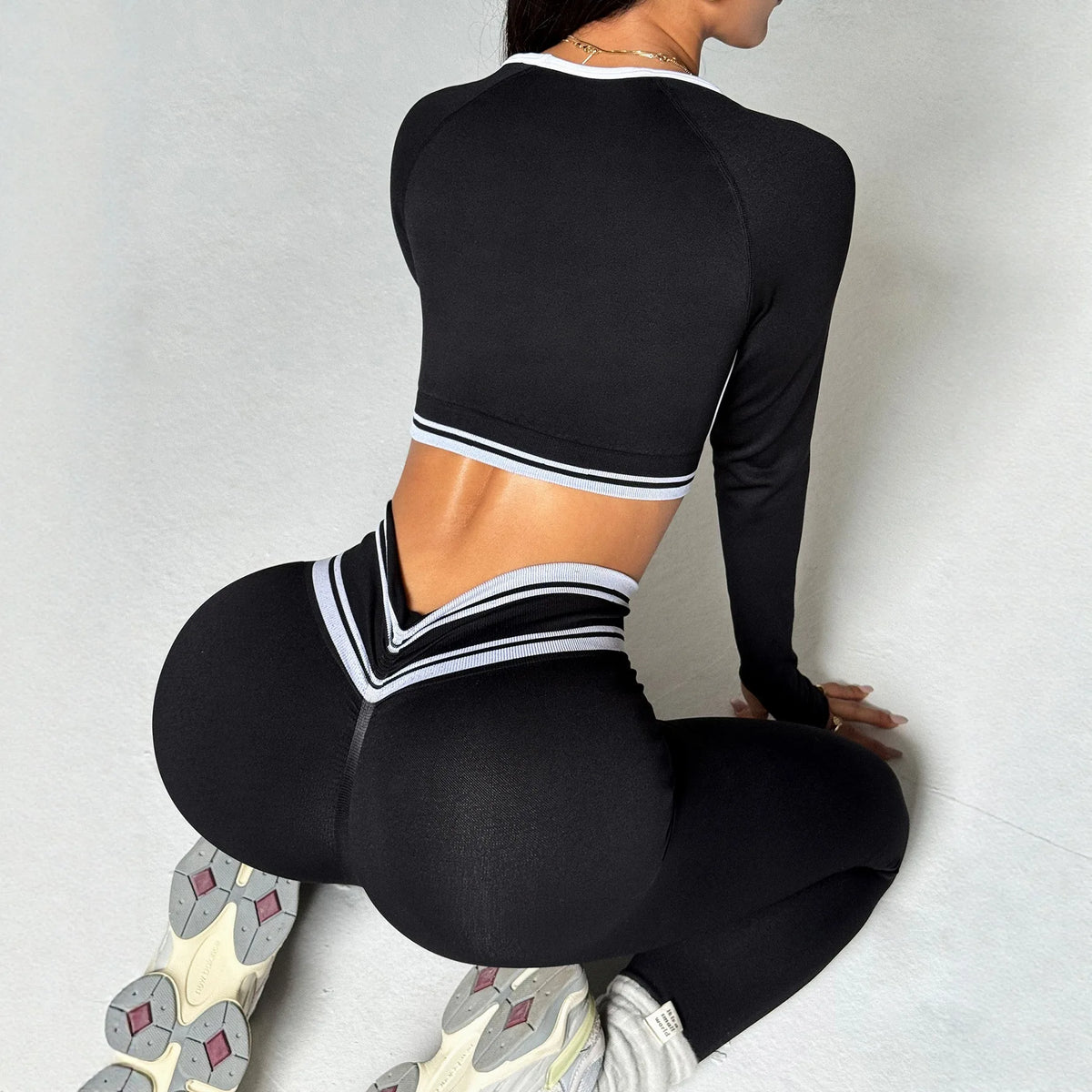 Long Sleeve Crop Top & High Waist Leggings Co-Ord Set | Fitted Two Piece Activewear Outfit with Contrast Trim | Chic Casual & Workout Set