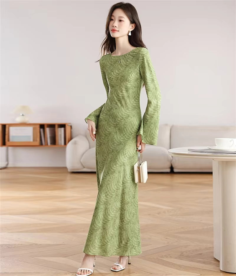 Printed Maxi Dress – Long Sleeve A Line Dress with Round Neckline, Abstract Swirl Pattern and Relaxed Flowing Silhouette