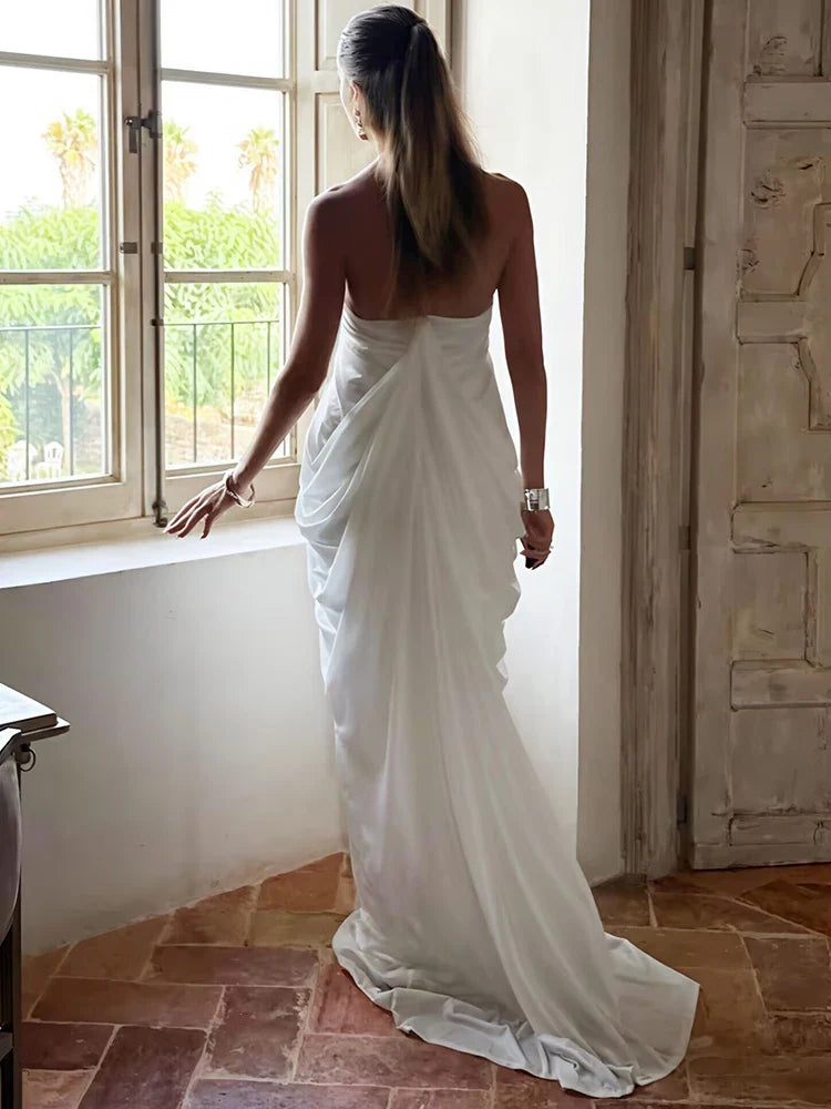 Elegant Maxi Dress – Sleeveless Deep V-Neck Dress with Fitted Bodice, Draped Waist and Flowing Floor-Length Skirt for Weddings & Evening Events