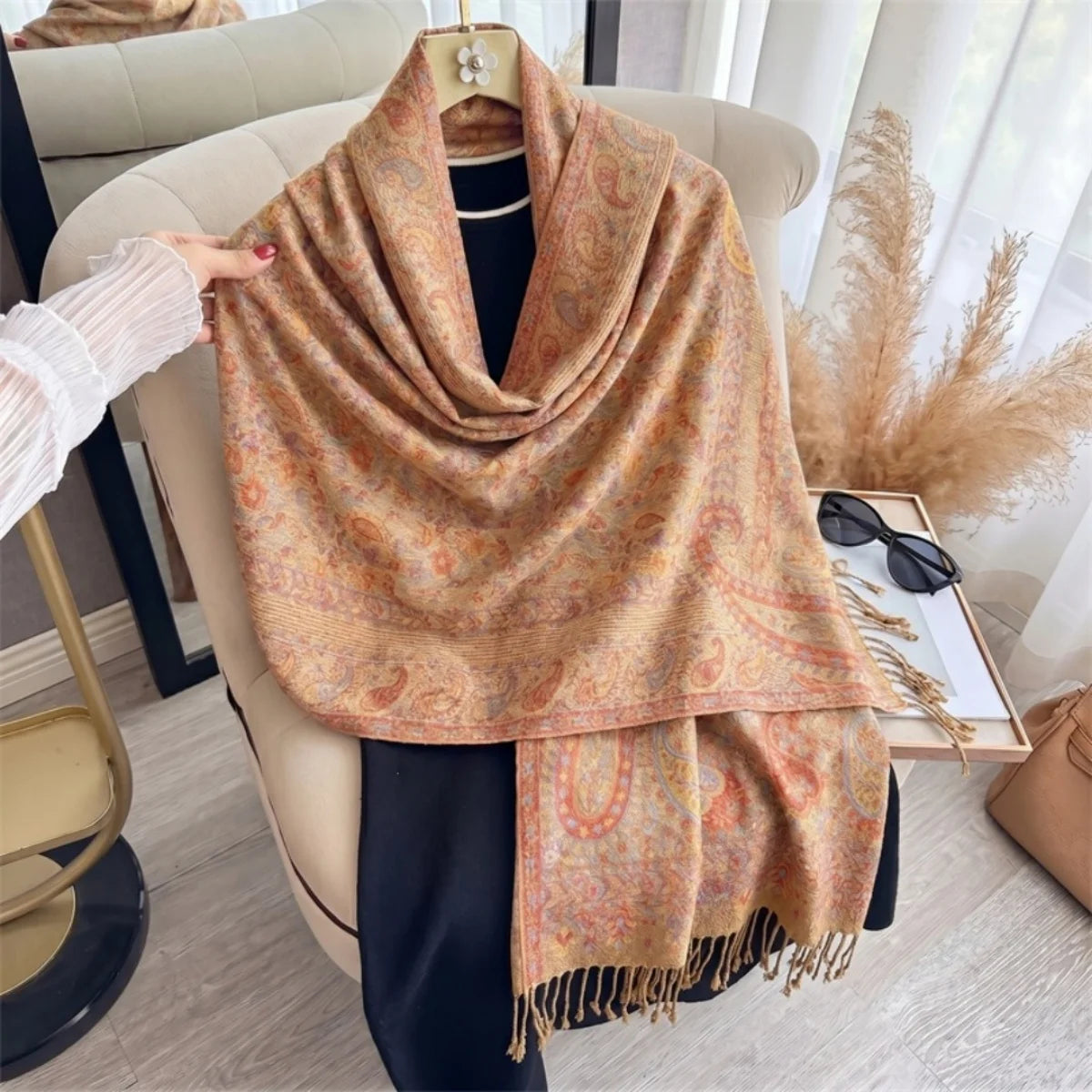 Women's Paisley Print Headscarf, Ornamental Pattern Shawl Wrap, Lightweight Look Scarf with Decorative Border