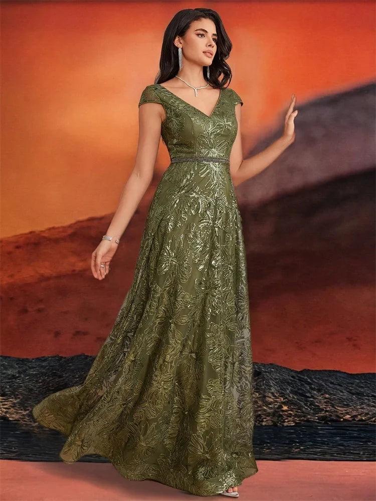 Lace A-Line Maxi Dress – Short Sleeve V-Neck Gown with Fitted Bodice, Defined Waist and Flowing Floor-Length Skirt for Weddings & Events