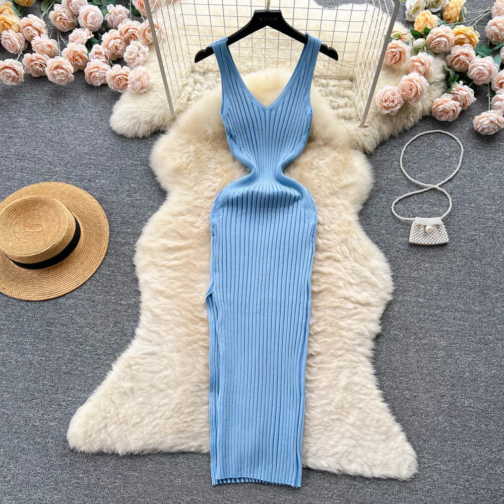 Ribbed Maxi Dress – Sleeveless V-Neck Bodycon Dress with Fitted Waist, Stretch Knit Fabric and Elegant Floor-Length Silhouette