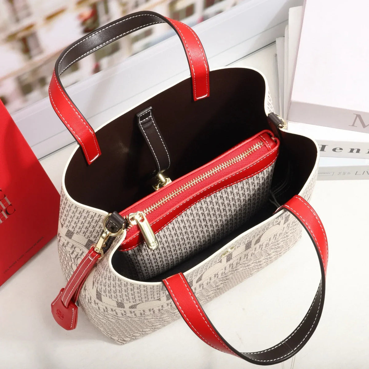 Patterned Tote Handbag, Structured Shoulder Purse with Top Handles & Adjustable Crossbody Strap, Spacious Everyday Work Bag for Travel & Shopping