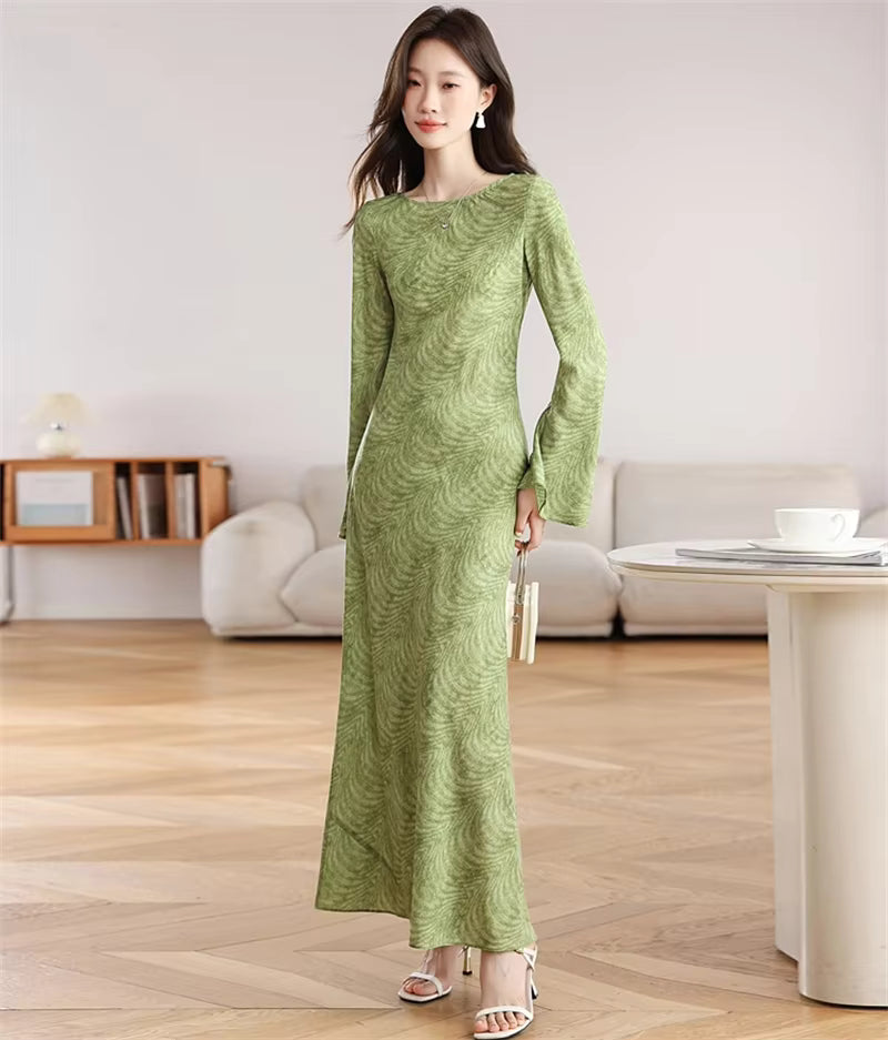 Printed Maxi Dress – Long Sleeve A Line Dress with Round Neckline, Abstract Swirl Pattern and Relaxed Flowing Silhouette