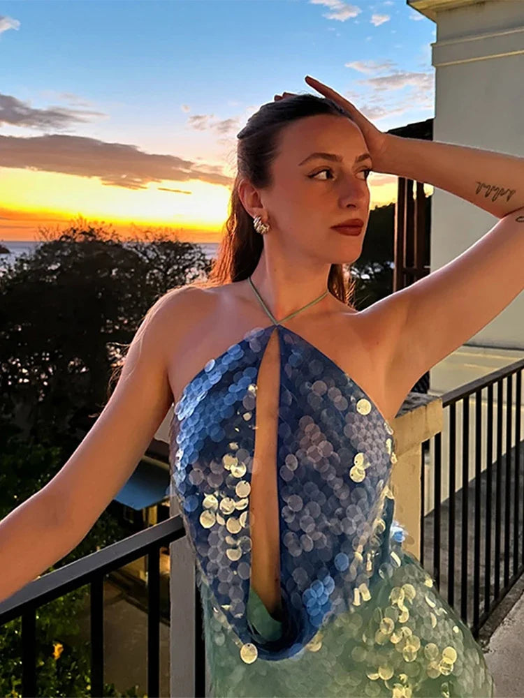 Halter Mini Dress – Sleeveless Keyhole Neck Dress with Draped Bodice, Figure-Hugging Silhouette and Textured Finish for Parties & Vacations