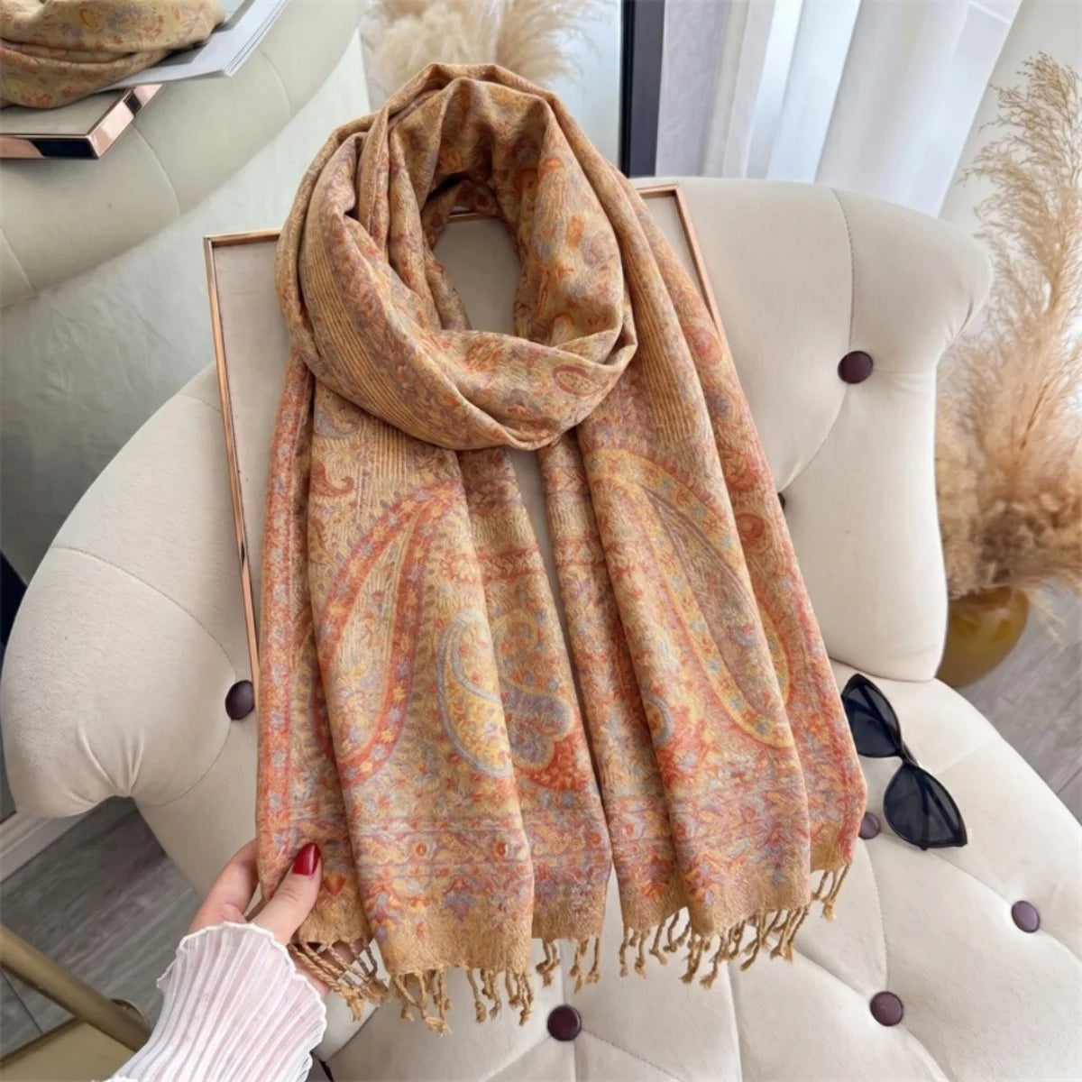 Women's Paisley Print Headscarf, Ornamental Pattern Shawl Wrap, Lightweight Look Scarf with Decorative Border