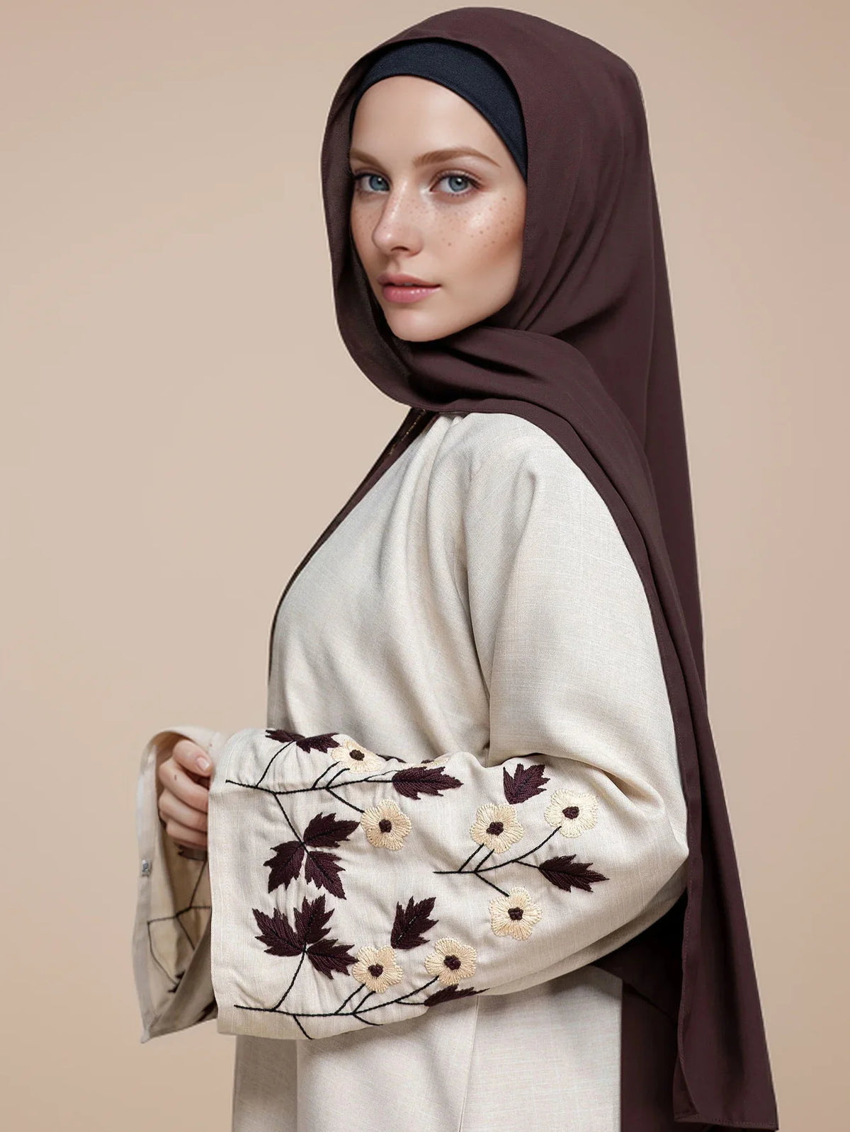 Abaya Boasting Exquisite Floral Cuff Embroidery Blending Timeless Elegance and Fashion for Ramadan Islamic
