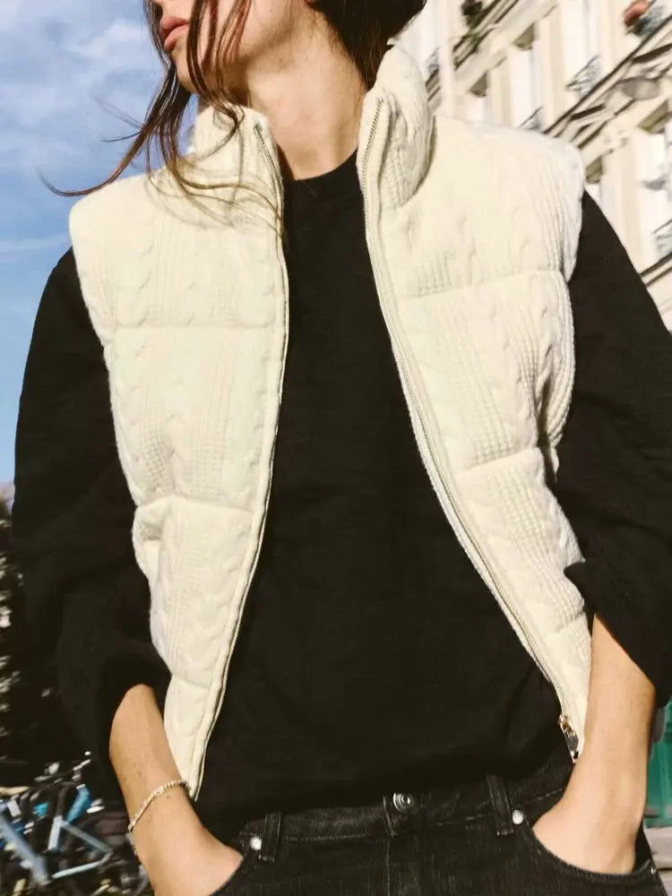 Cable Knit Puffer Vest, Quilted Sleeveless Zip-Up Vest with Stand Collar, Lightweight Layering Jacket for Fall