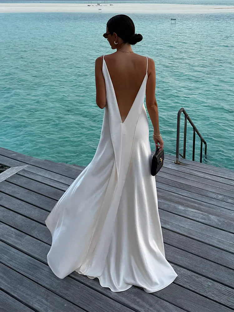 Elegant Maxi Dress – Sleeveless Cowl Neck Dress with Fitted Bodice, Adjustable Straps and Flowing Floor-Length Skirt for Vacations & Events