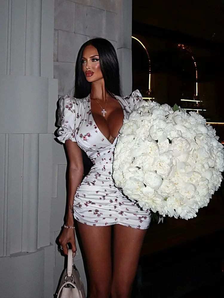 Floral Mini Dress – Plunge V-Neck Puff Sleeve Dress with Cutout Waist, Ruched Skirt and Fitted Silhouette for Parties & Date Nights