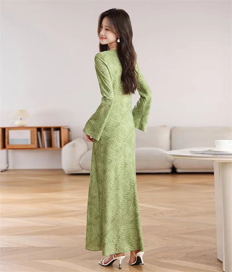 Printed Maxi Dress – Long Sleeve A Line Dress with Round Neckline, Abstract Swirl Pattern and Relaxed Flowing Silhouette