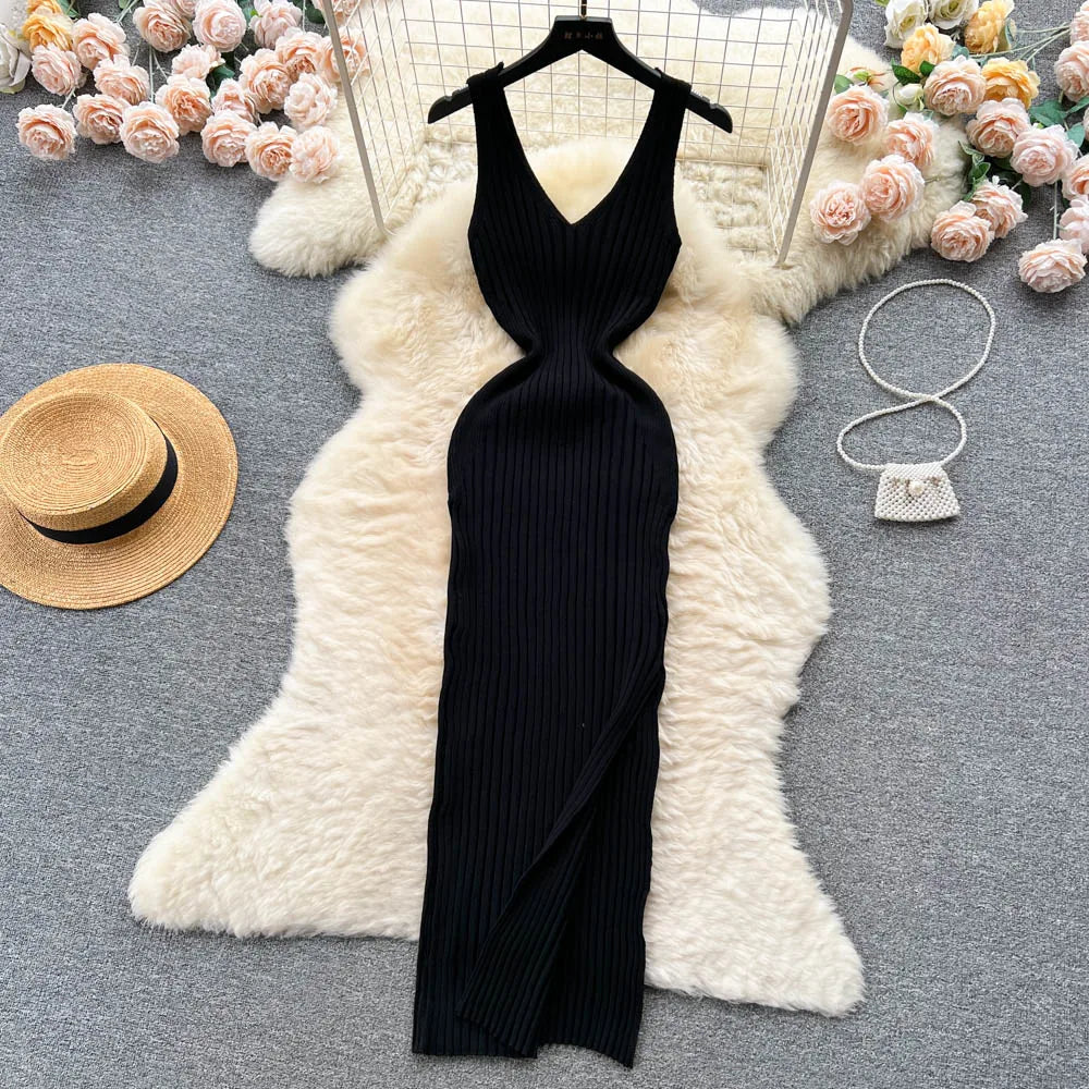 Ribbed Maxi Dress – Sleeveless V-Neck Bodycon Dress with Fitted Waist, Stretch Knit Fabric and Elegant Floor-Length Silhouette