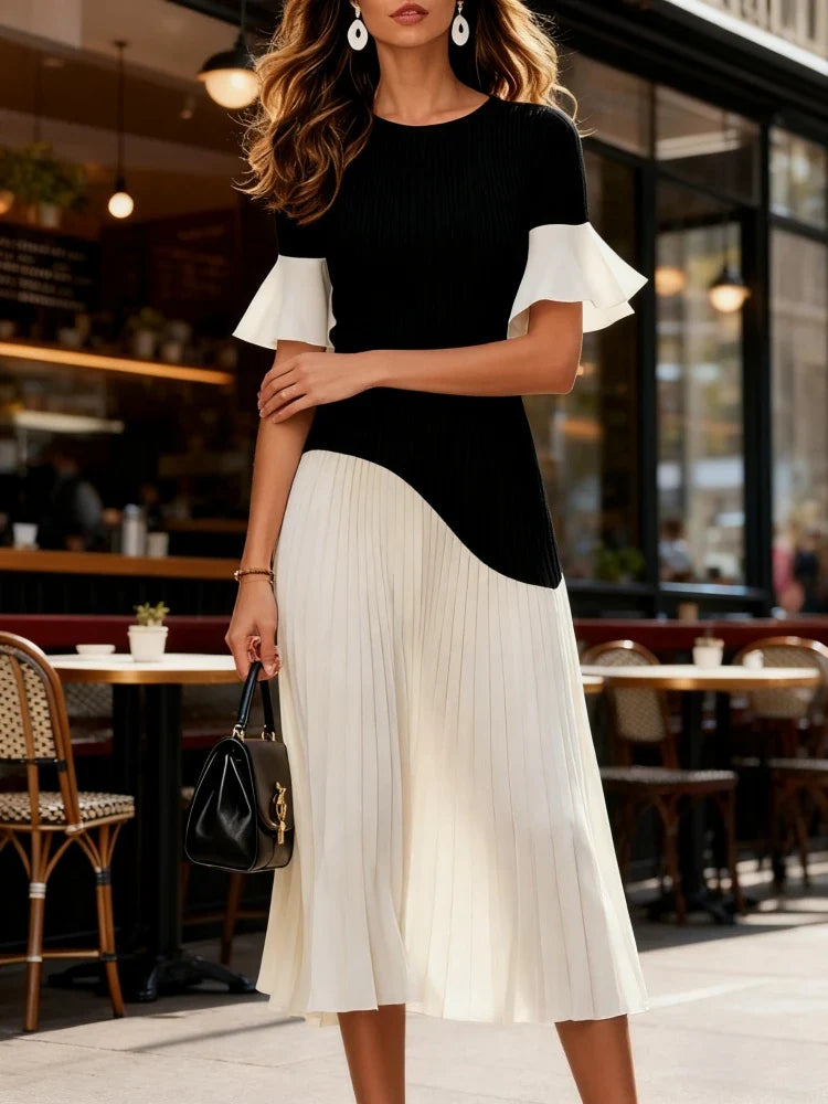Color Block Maxi Dress – Short Sleeve Fitted Dress with Contrast Flared Skirt and Elegant Two-Tone Design for Brunch, Work & Events