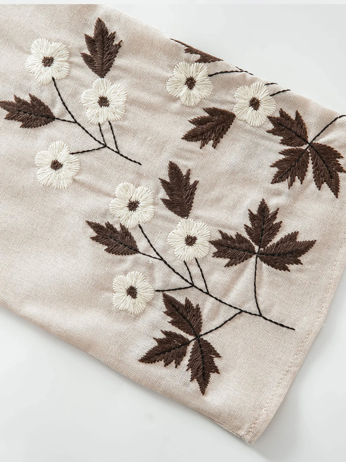 Abaya Boasting Exquisite Floral Cuff Embroidery Blending Timeless Elegance and Fashion for Ramadan Islamic